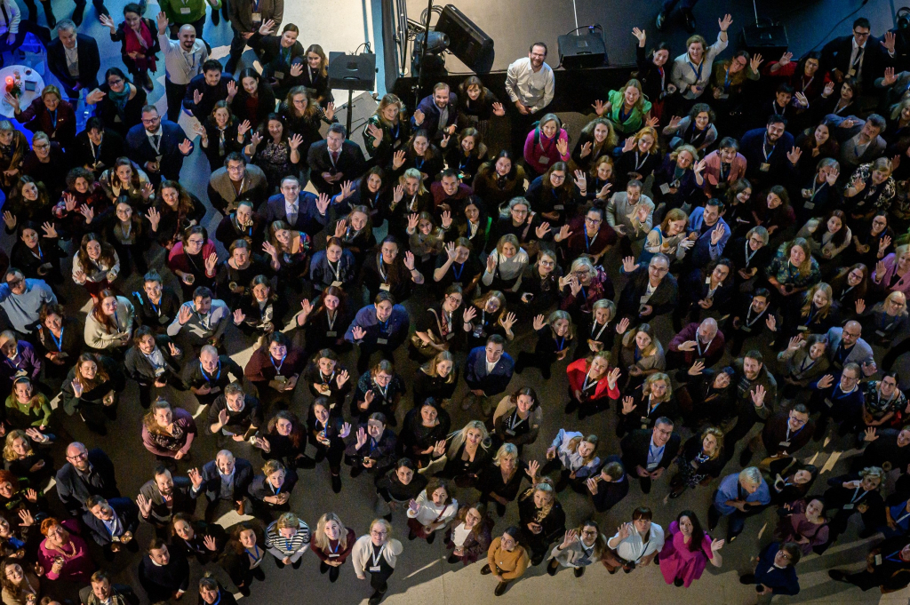 2025_11_19_DZS_Ceeducon_2400px-1483